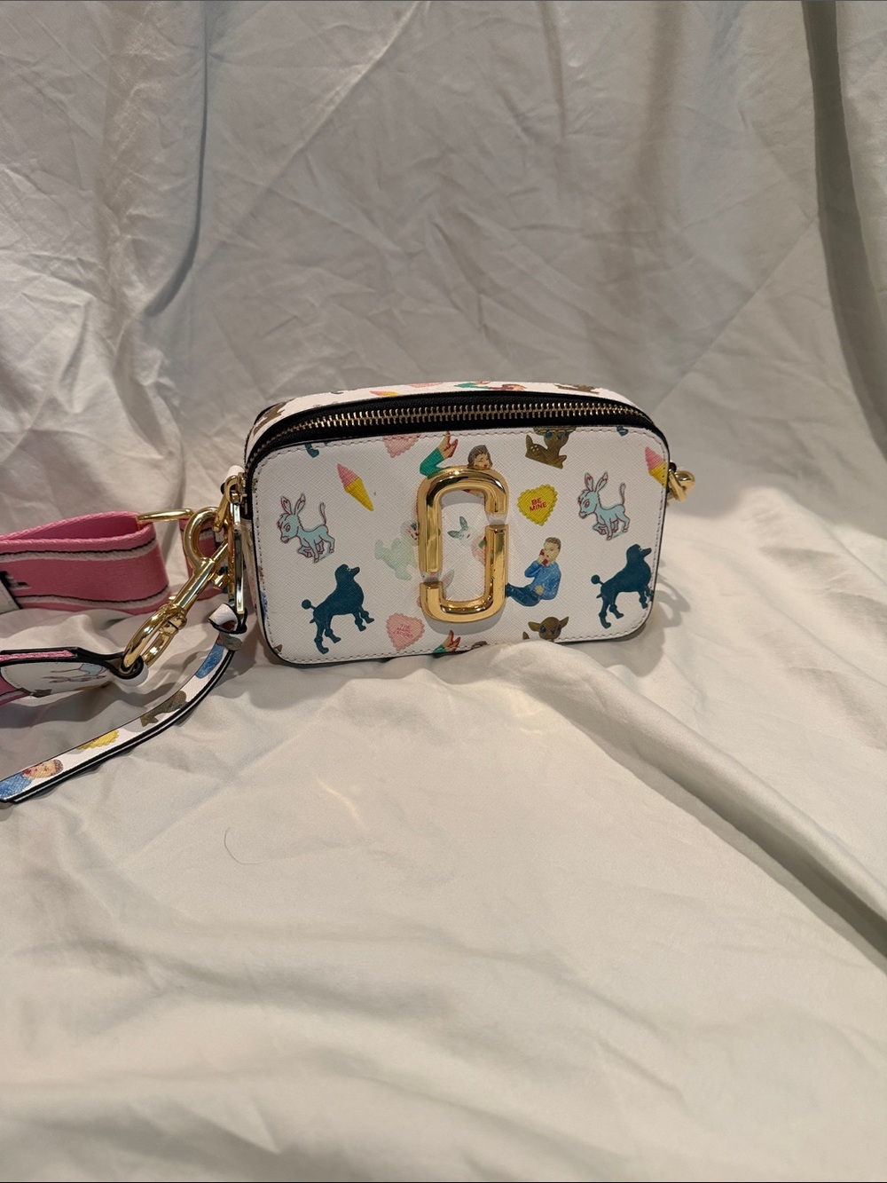Marc Jacobs White Camera Bag with Pink Logo Strap and Multicolor Print pre loved